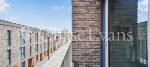 3 bedrooms House in Newham, United Kingdom No. 4322 21