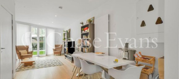 3 bedrooms House in Newham, United Kingdom No. 4322 3