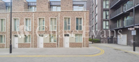 3 bedrooms House in Newham, United Kingdom No. 4322 24