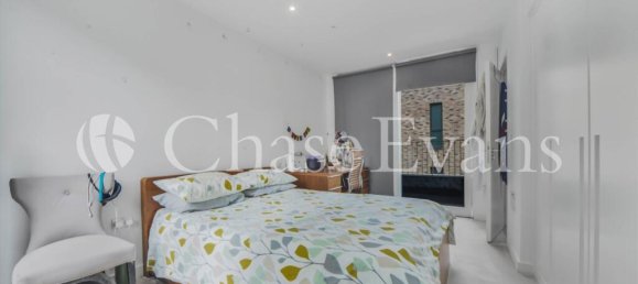 3 bedrooms House in Newham, United Kingdom No. 4322 11