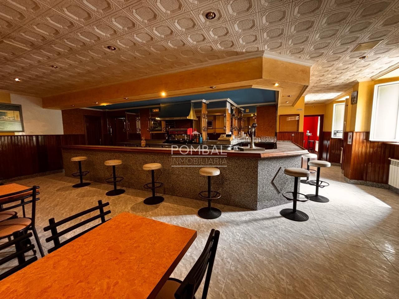 Propriété commerciale à A Coruna, Spain 448m² No. 158375