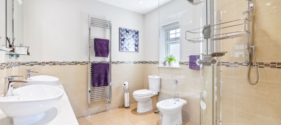 5 bedrooms House in Crawley, United Kingdom No. 1063 33