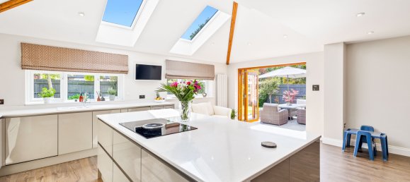 5 bedrooms House in Crawley, United Kingdom No. 1063 20