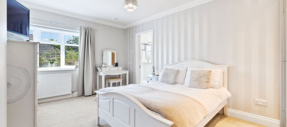 5 bedrooms House in Crawley, United Kingdom No. 1063 54