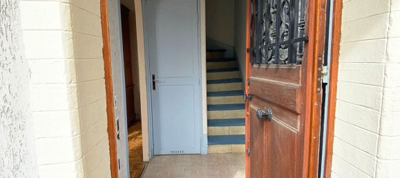 Casa de 2 dormitorios en Cachan, France No. 185360 12