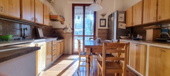 3 Schlafzimmer Wohnung in Florence, Italy, Nr. 123010 3