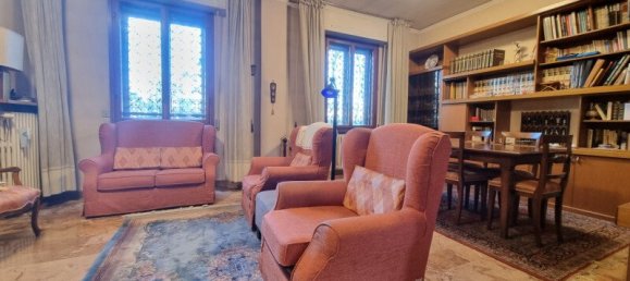 3 Schlafzimmer Wohnung in Florence, Italy, Nr. 123010 2