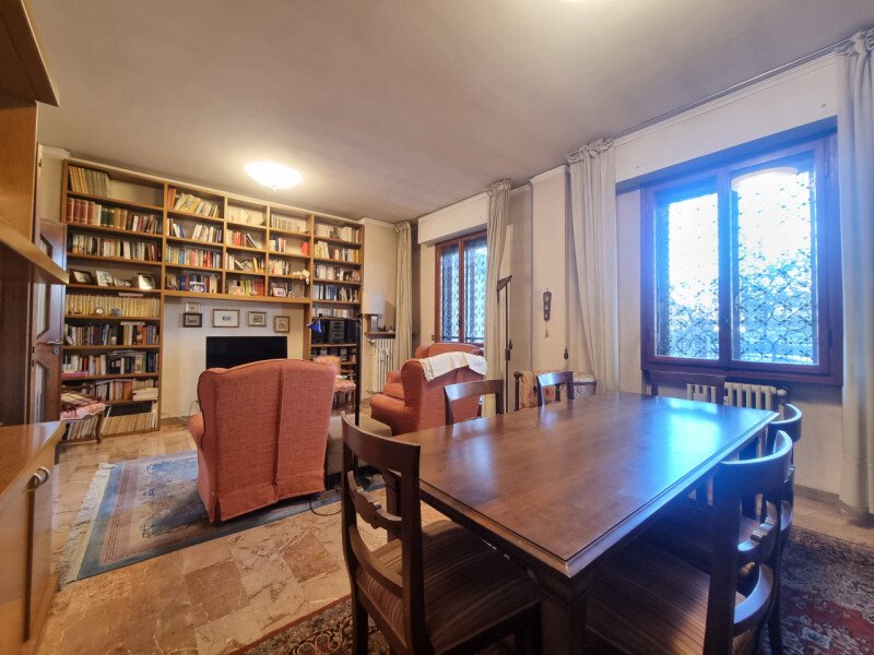 3 Schlafzimmer Wohnung in Florence, Italy, Nr. 123010