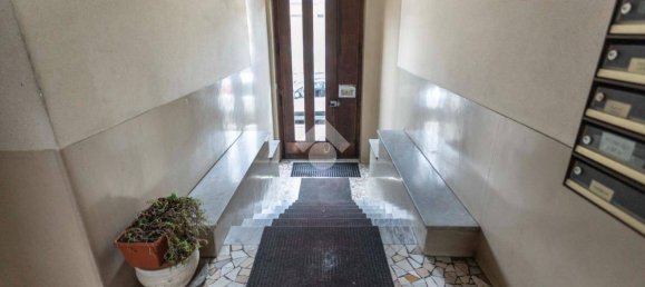 1 bedroom Apartment in Turin, Italy No. 155347 4