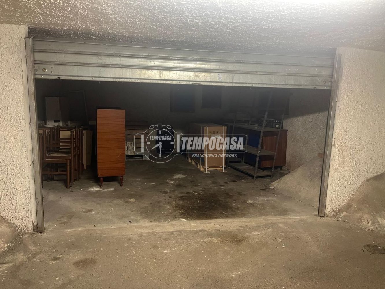  Garage in Ladispoli, Italy No. 283401
