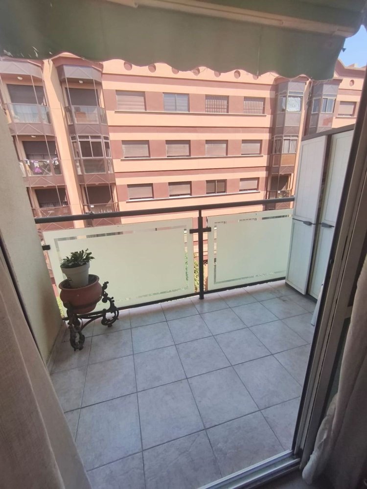 4 bedrooms Apartment in Cordoba, Spain No. 201111