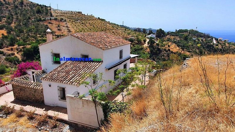 3 bedrooms Villa in Almunecar, Spain No. 235085