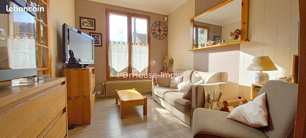 3 bedrooms Townhouse in Romainville, France No. 139362