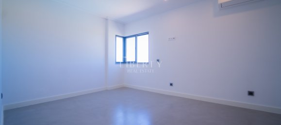 5 bedrooms Villa in Quarteira, Portugal No. 31942 18