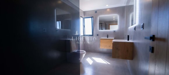 5 bedrooms Villa in Quarteira, Portugal No. 31942 9