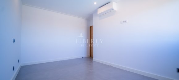 5 bedrooms Villa in Quarteira, Portugal No. 31942 6