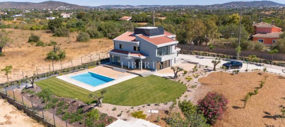 5 bedrooms Villa in Quarteira, Portugal No. 31942 26
