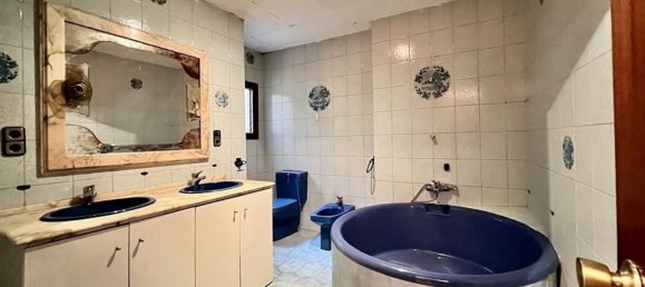 Gebäude in Barcelona, Spain 372m², Nr. 76940 10