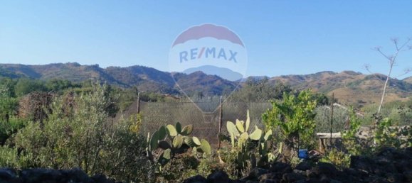 851m² Land in Linguaglossa, Italy No. 83461 11