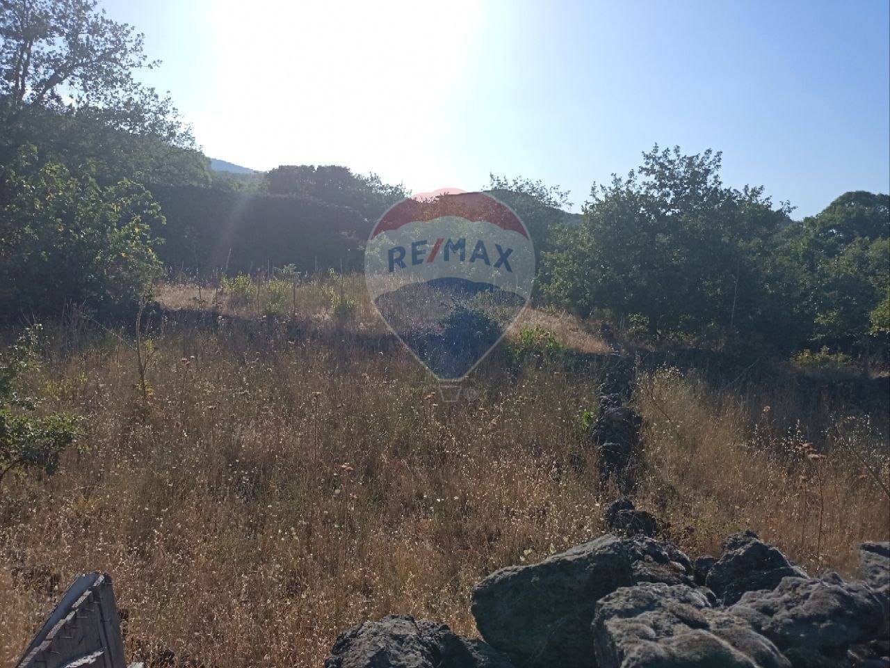 851m² Land in Linguaglossa, Italy No. 83461