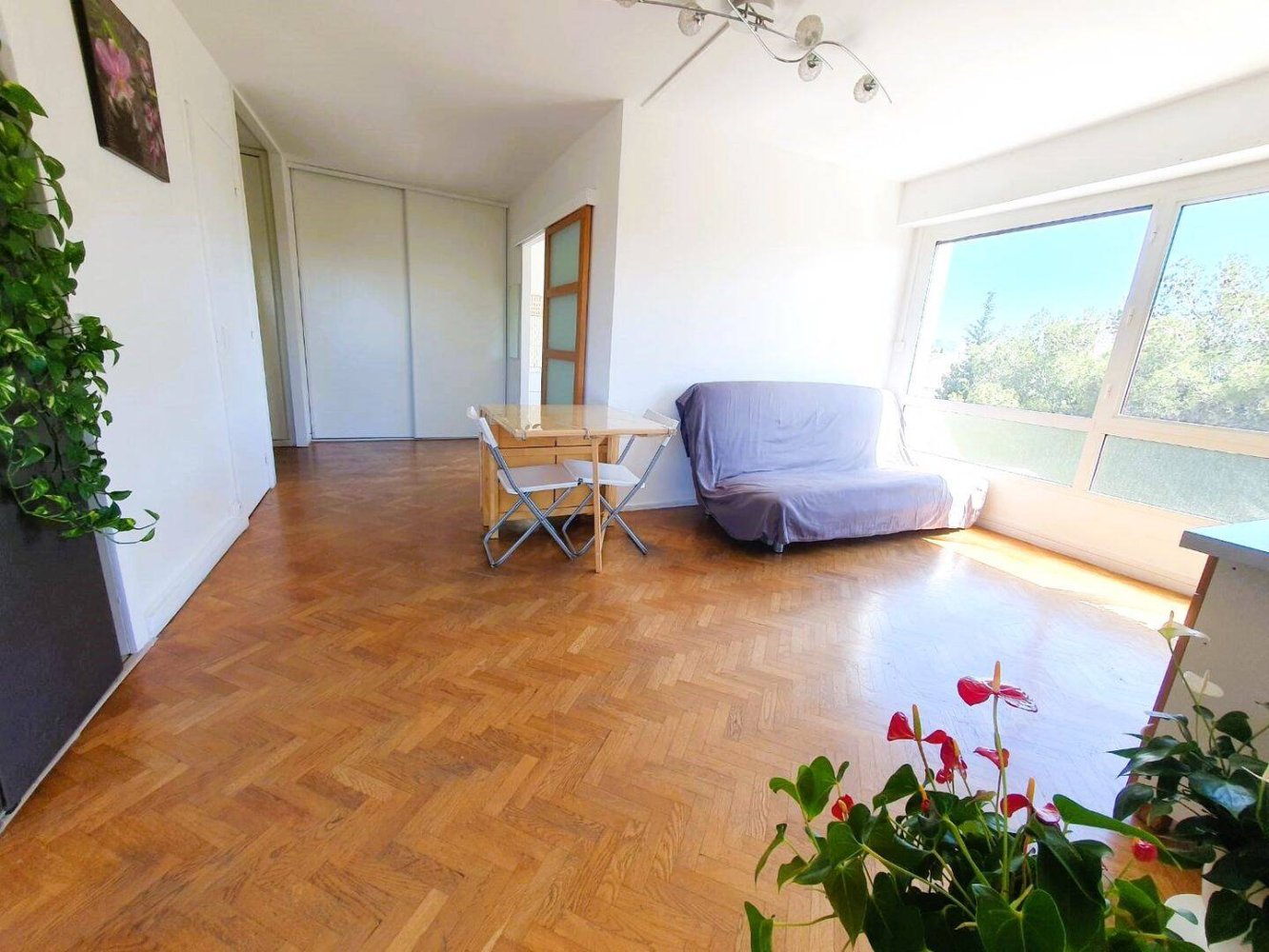 1 bedroom Apartment in Marseille, France No. 332674