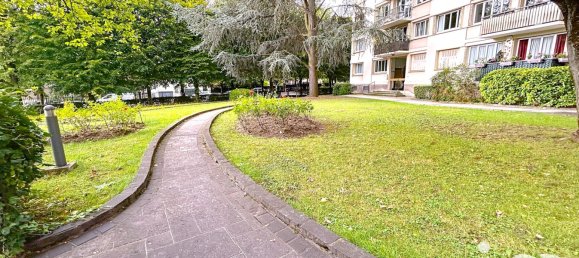 3 bedrooms Apartment in Saint-Cloud, France No. 318276 15