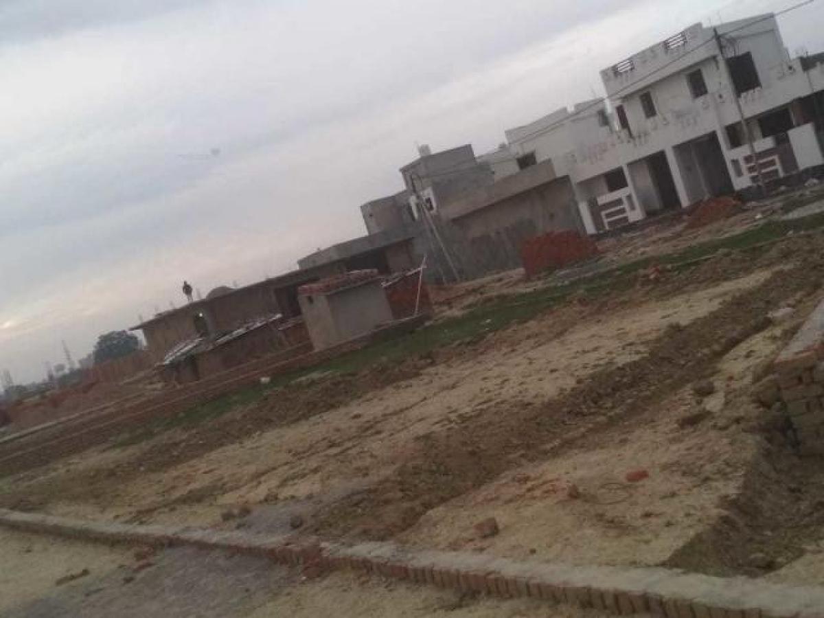  Land in Lucknow, India No. 30329