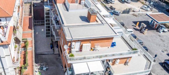 2-salle Appartement à Rome, Italy No. 23112 26