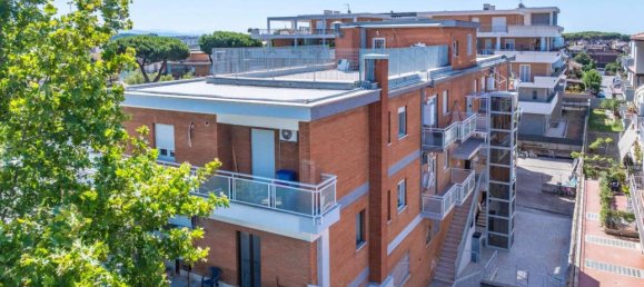 2-salle Appartement à Rome, Italy No. 23112 4