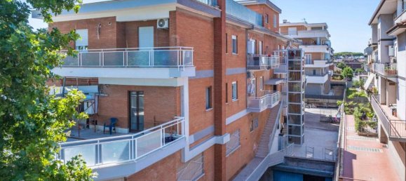 2-salle Appartement à Rome, Italy No. 23112 22