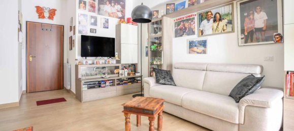 2-salle Appartement à Rome, Italy No. 23112 10