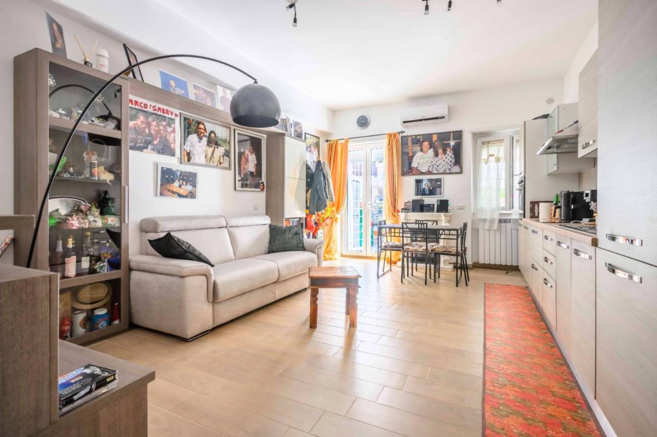 2-salle Appartement à Rome, Italy No. 23112