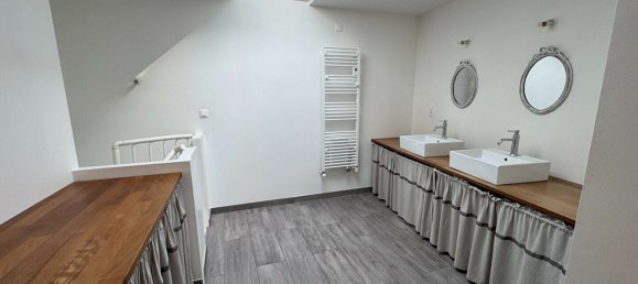 4 bedrooms House in Laval, France No. 357862 8