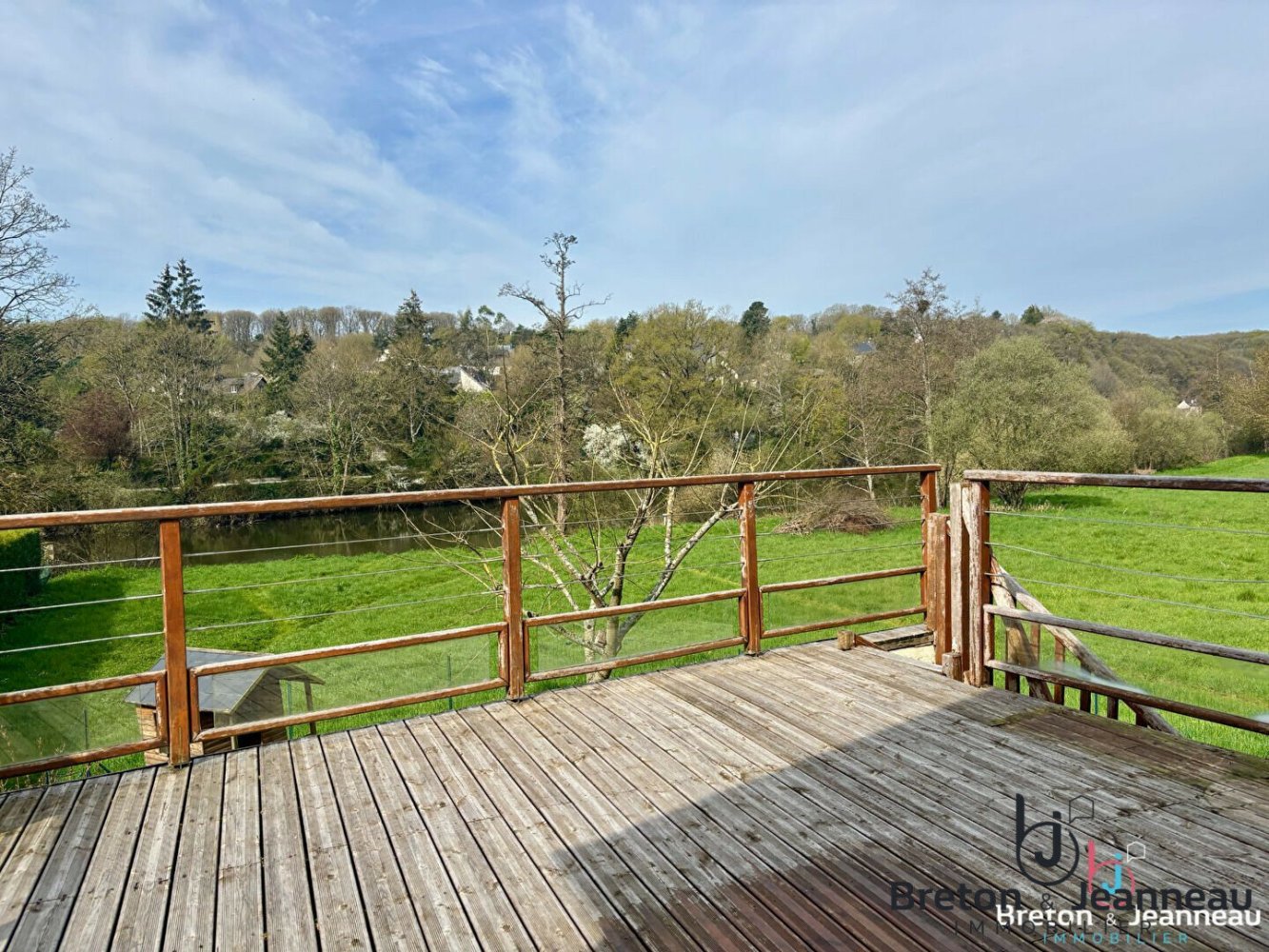 4 bedrooms House in Laval, France No. 357862