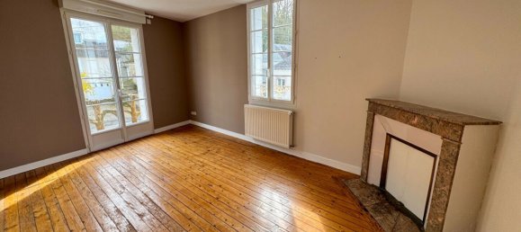 4 bedrooms House in Laval, France No. 357862 5