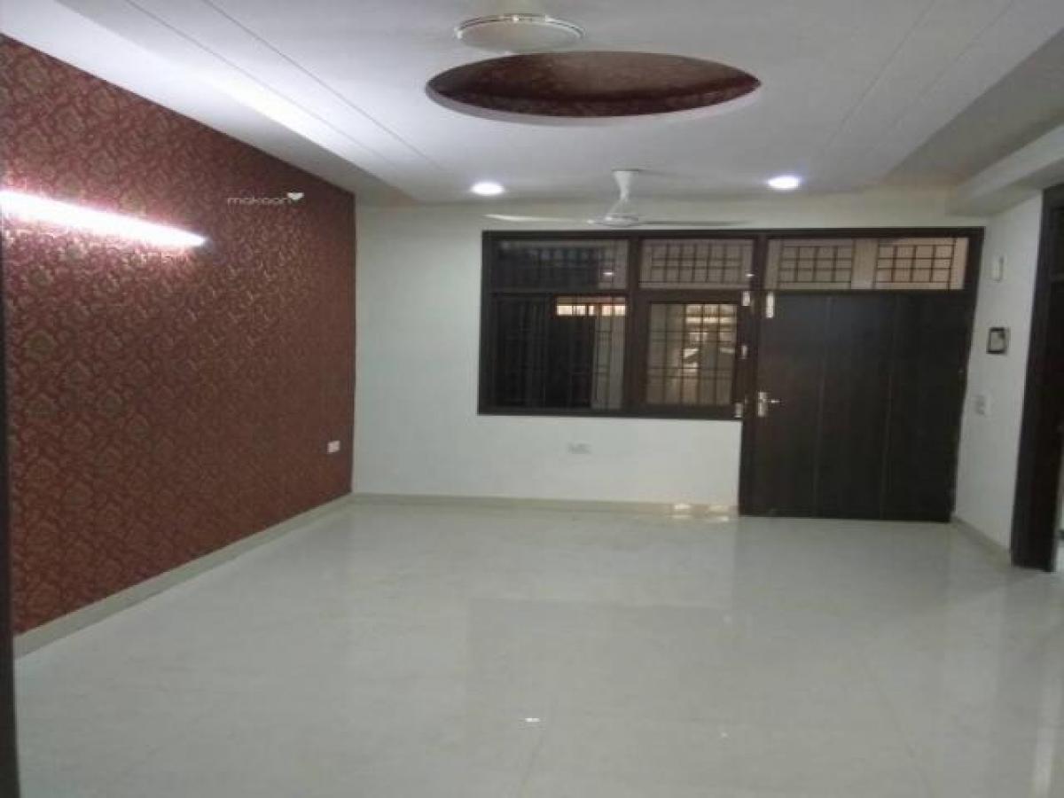 Casa T3 em Noida, India N.º 5354