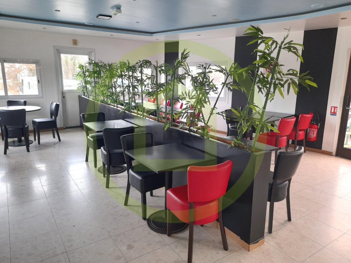 Gewerbliche Immobilie in Compiegne, France 500m², Nr. 242839