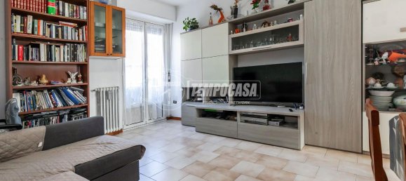 Квартира с 3 комнатами в Милан, Италия № 246451 3