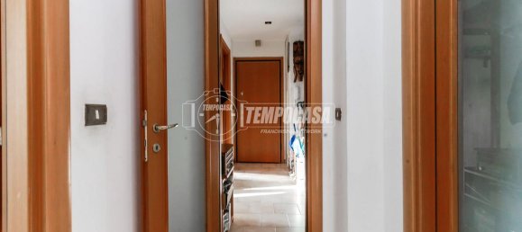 Квартира с 3 комнатами в Милан, Италия № 246451 20