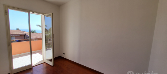 Вилла с 8 комнатами в Ачи Катена, Италия № 251330 5