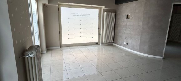 234m² Commercial property in Asti, Italy No. 274138 5