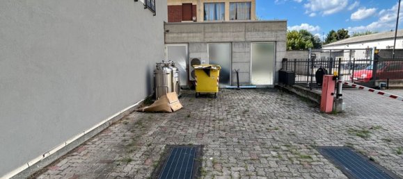 234m² Commercial property in Asti, Italy No. 274138 22