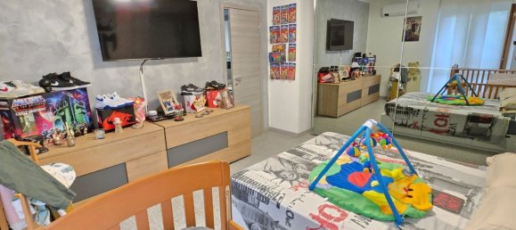 3 Schlafzimmer Wohnung in Novara, Italy, Nr. 316772 14
