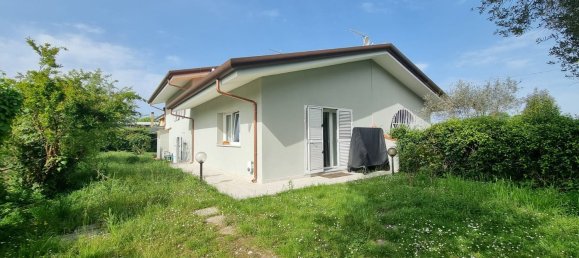 6 rooms House in Massa, Italy No. 173766 11