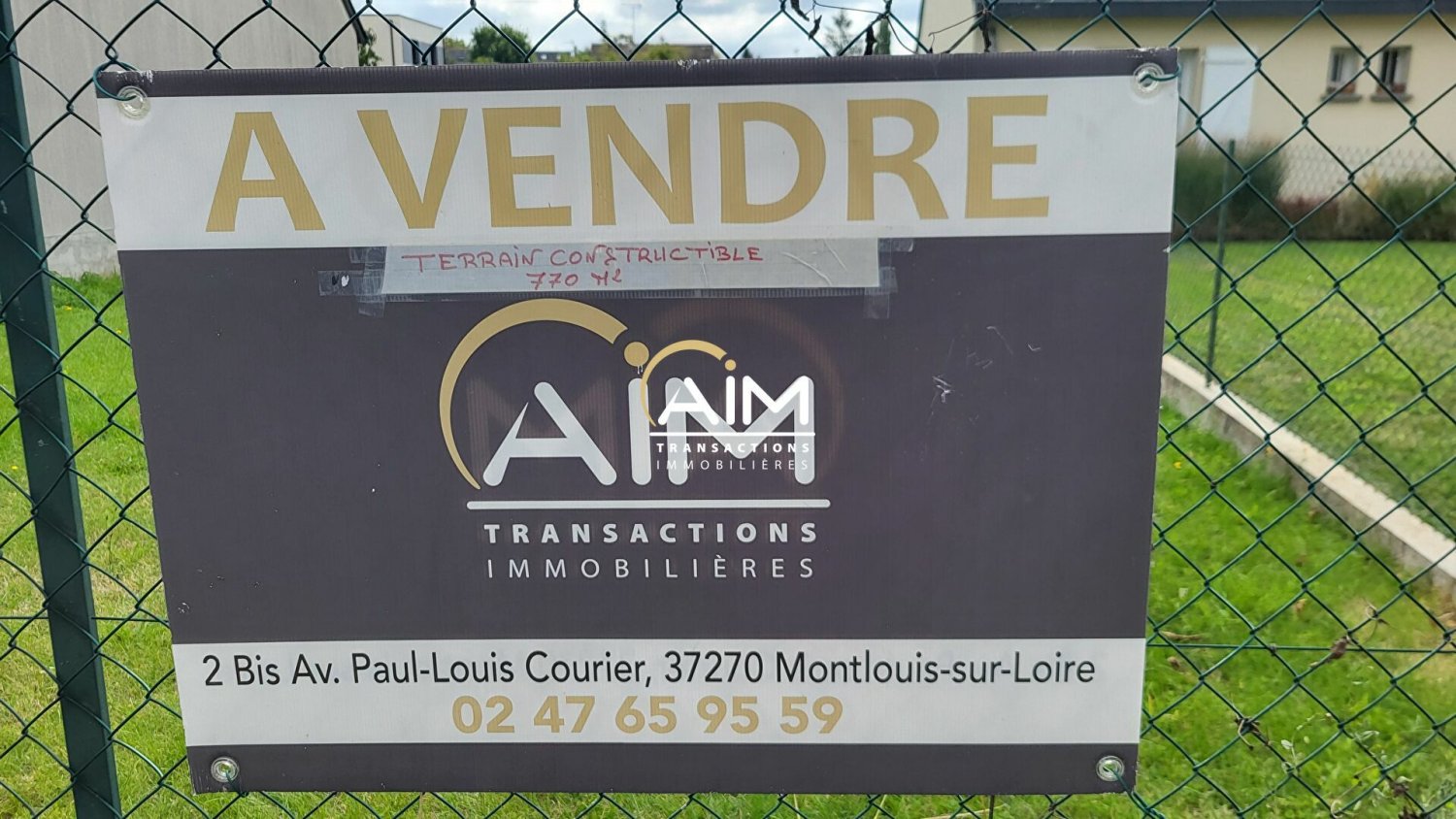  Land in Montlouis-sur-Loire, France No. 238616