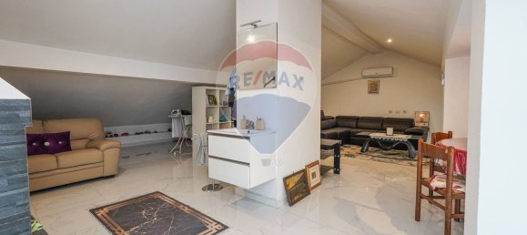 4 Schlafzimmer Haus in Bonate Sotto, Italy, Nr. 360476 15