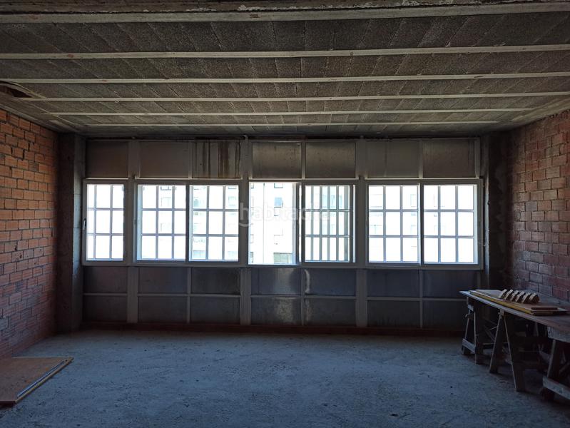  عقار تجاري في A Coruna, Spain 101متر مربع رقم 283172