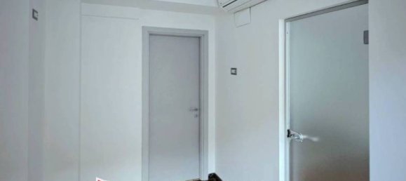 Propiedad comercial de 2 habitaciónes en Porto San Giorgio, Italy No. 214424 12