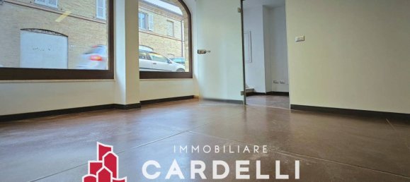 Propiedad comercial de 2 habitaciónes en Porto San Giorgio, Italy No. 214424 9