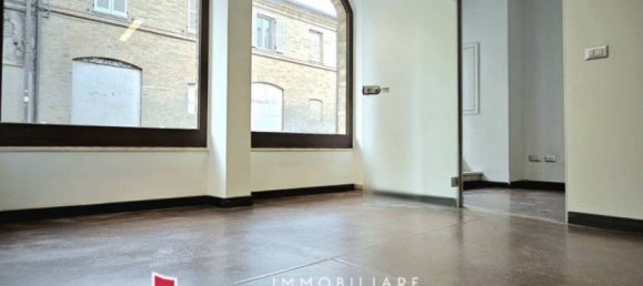 Propiedad comercial de 2 habitaciónes en Porto San Giorgio, Italy No. 214424 3